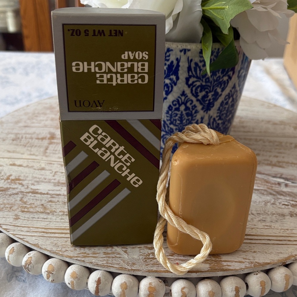 Vintage Avon Carte Blanche Soap on a Rope NEW